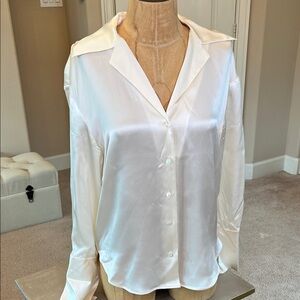 NWT Banana Republic Silk (100%) White Button Up - XS